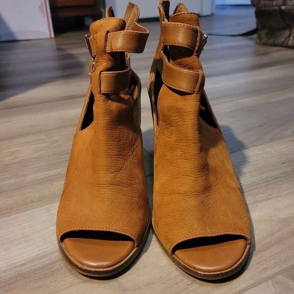 Gianni Bini Open Toe Heels